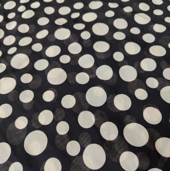 Large Black and White polka dot DKNY shawl scarf - Picture 8 of 9